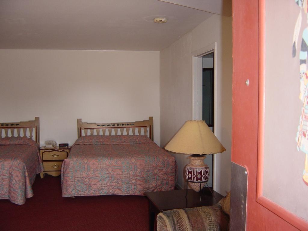 Pow Wow Inn Tucumcari Exterior photo